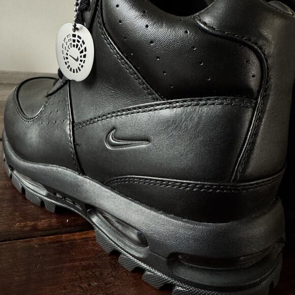 Nike Air Max Goadome ACG Triple Black Boots - Picture 8 of 10